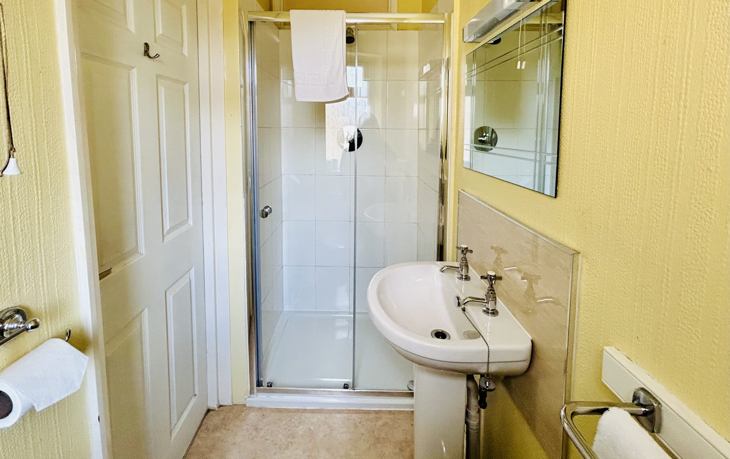 Double Room Standard - another view