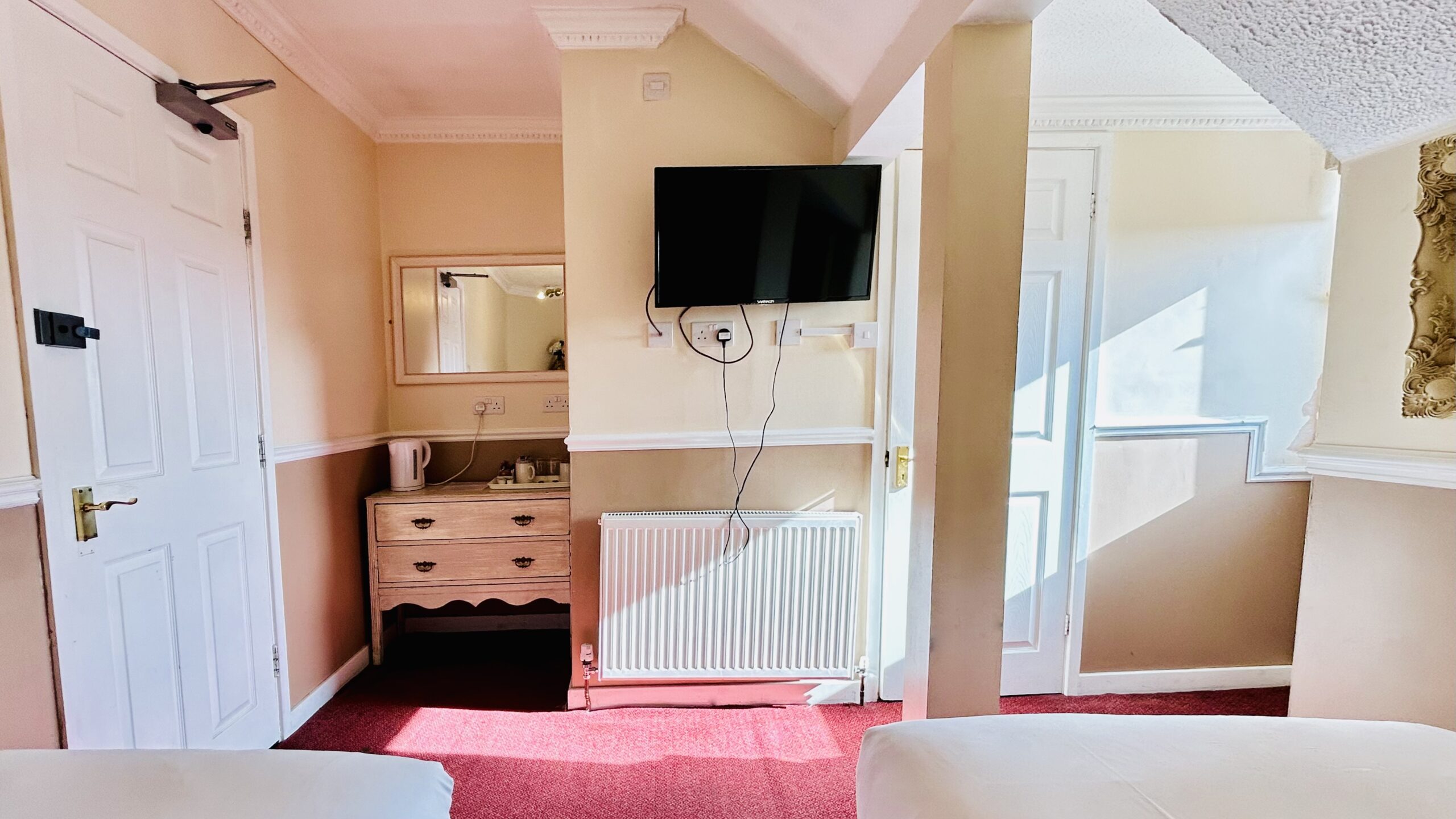 Twin Room - detail view