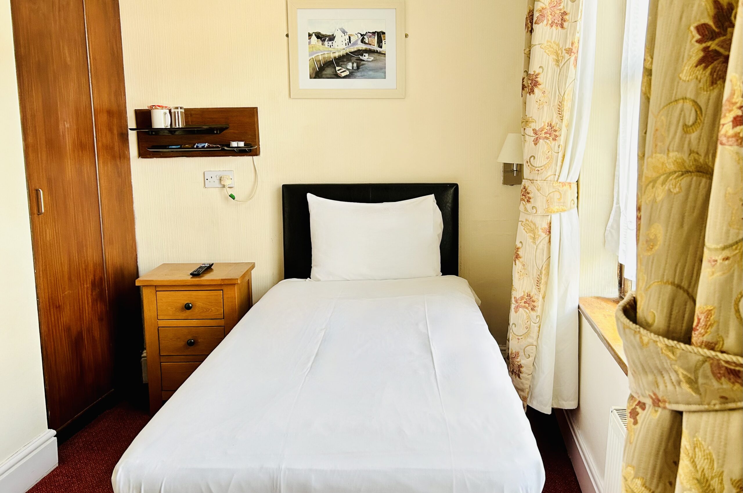 Single Room - The Columbia Hotel